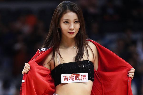 愛德華茲連續(xù)5場30+！場均37.2分 命中率56.1%三分命中率49%！