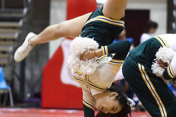 明年的熱門新秀！凱萊布·威爾遜連續(xù)6場20+打破北卡新生紀錄！