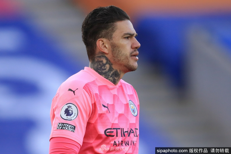 字母哥連續(xù)推土機瘋狂碾壓追夢 連續(xù)一打N強攻籃下打進！