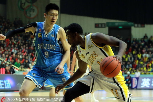 拉莫斯現(xiàn)身伯納烏并祝賀姆巴佩：我早就說過你是No.1