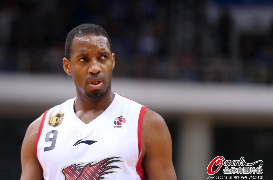 隆戈：米蘭正為約維奇尋找下家，并考慮讓球員免費轉會