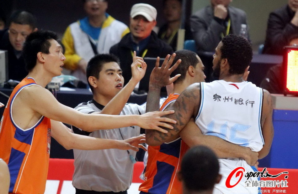 [流言板]騎士若未來4場全勝，將追平勇士37