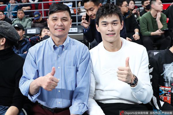 電訊報：森林考慮冬窗提前退租津琴科，并尋找新的左后衛(wèi)