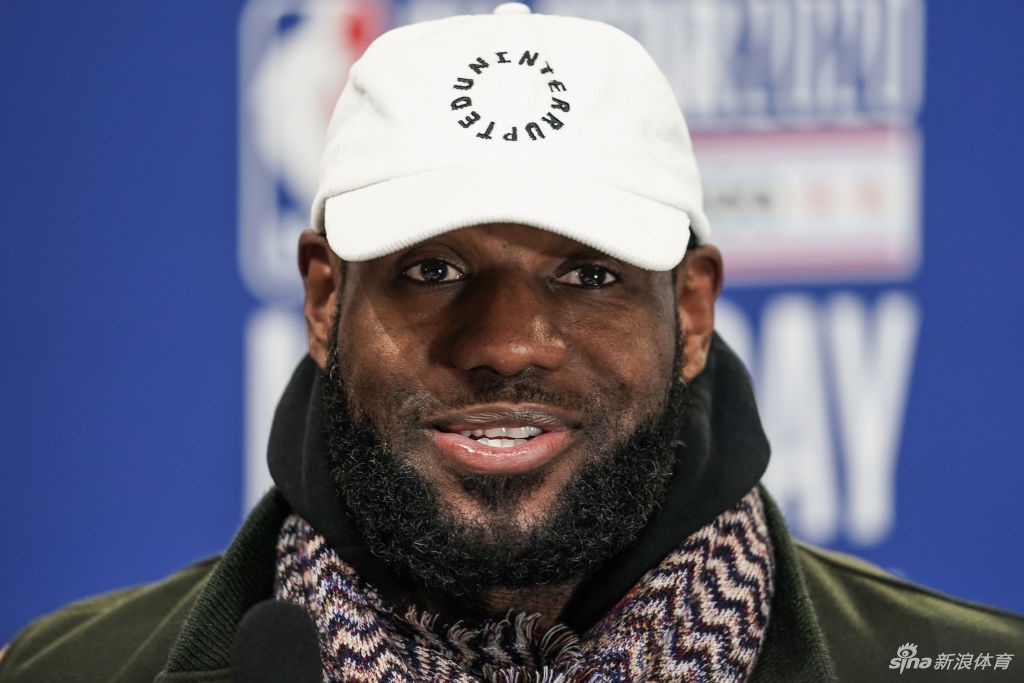 威少談自己給年輕人的建議：多溝通 別抱怨外界 要向內(nèi)審視！