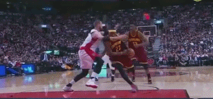 兒子生日當(dāng)天出軌！旺達視頻曝光：與伊卡爾迪前隊友在房間內(nèi)跳舞