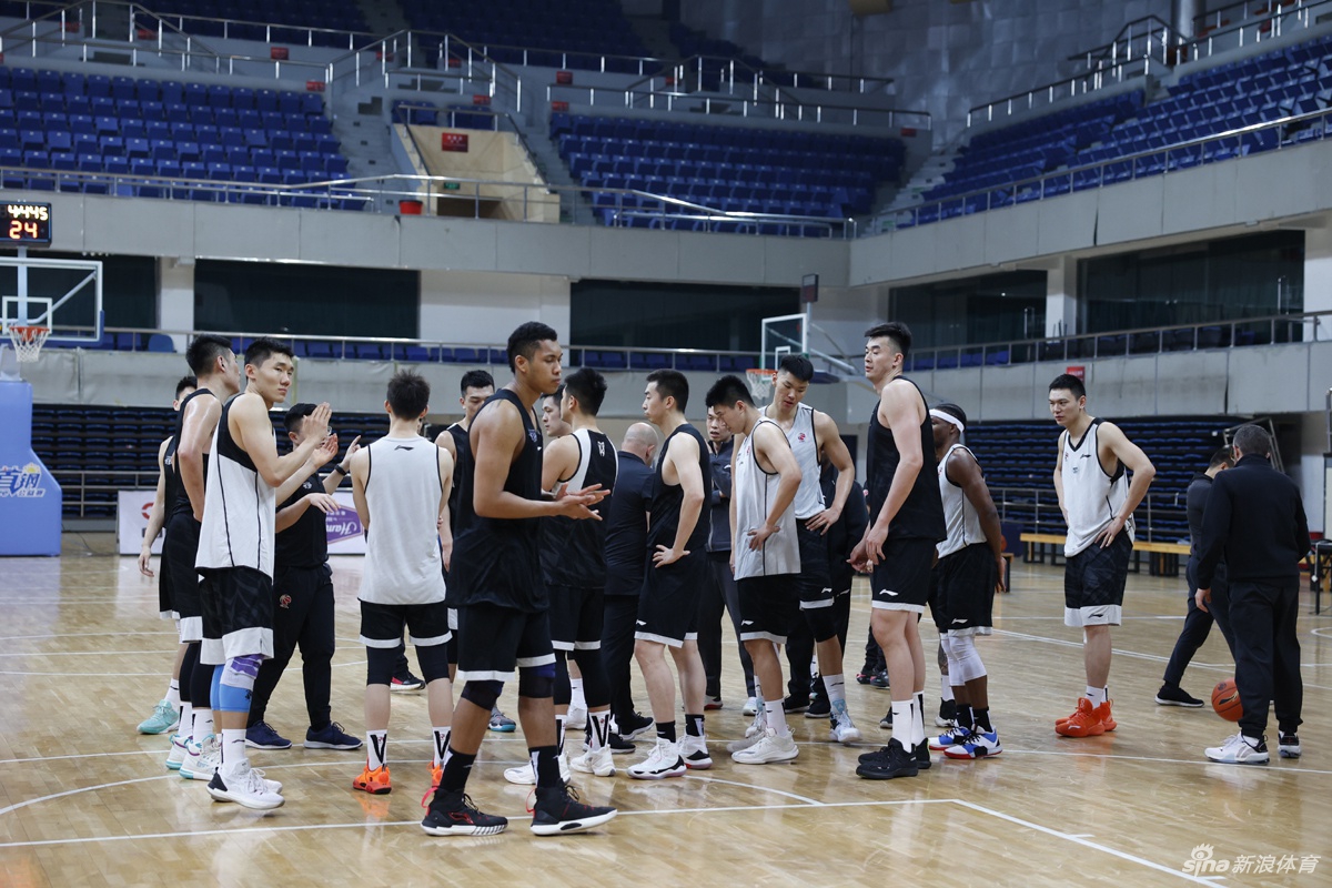 明天鵜鶘迎戰(zhàn)獨行俠 赫伯特·瓊斯因頭部傷勢出戰(zhàn)成疑