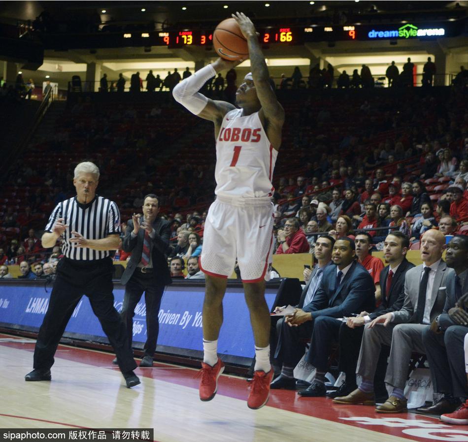 賽季至今鮑威爾場均得分比上賽季高9.8分，聯(lián)盟第一