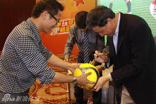 ??瓜帥教育簽名販子：我認出你了&回去上學吧 不要在這浪費時間