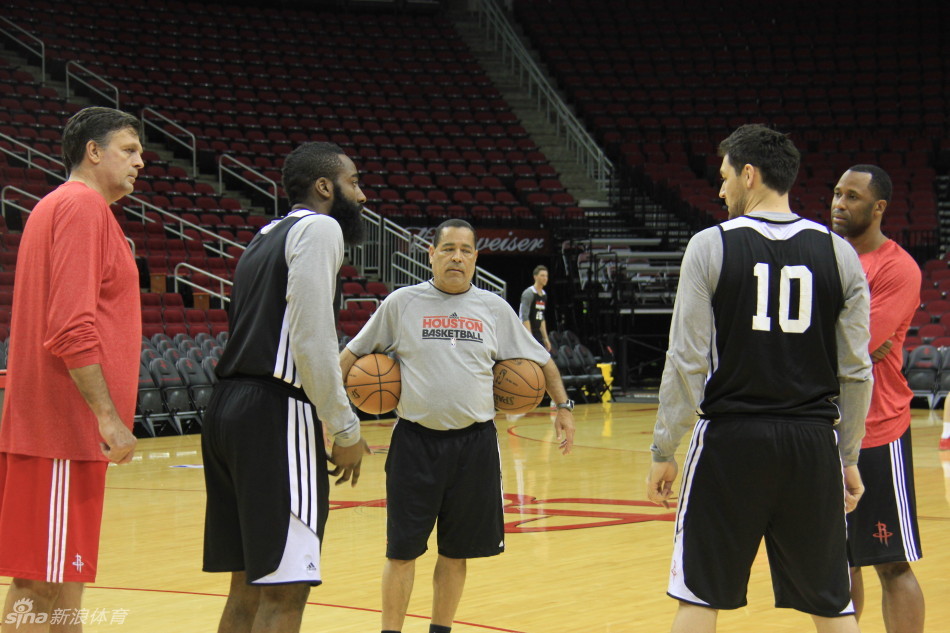 冒充職業(yè)？伊薩克本場1射0正 1過人0成功 7對抗0成功 獲評6分