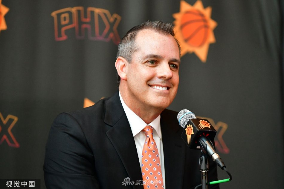 彈無虛發(fā)！戴維恩·米切爾6中6得16分3板12助 正負值+37領跑全場