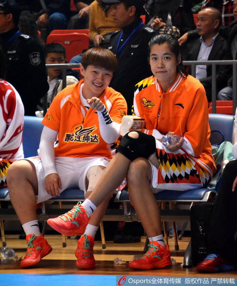 每體：巴薩今日完成本周最后一次訓練，弗里克因私事缺席