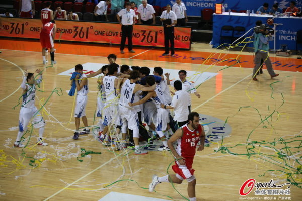 發(fā)揮出色！比爾全場16投11中，砍下25分7籃板2助攻3搶斷