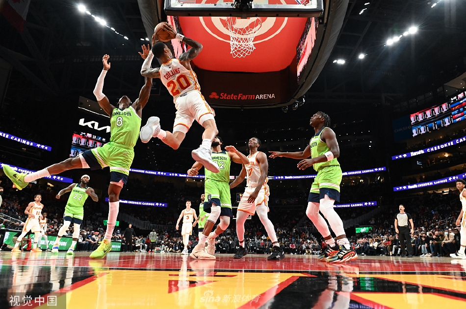 帶刀后衛(wèi)！巴黎再度通過角球配合破門，貝拉爾多頭球得手