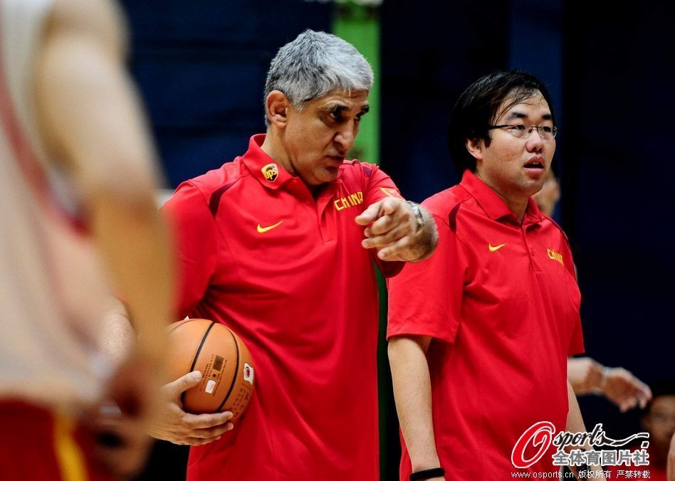 卡拉格談范德芬鏟傷伊薩克：是我我可能也鏟，不能讓前鋒輕易起腳