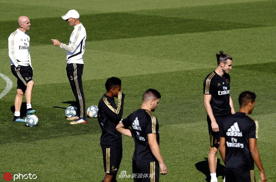 卡拉格談范德芬鏟傷伊薩克：是我我可能也鏟，不能讓前鋒輕易起腳