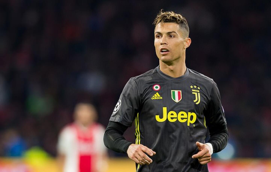 絕殺自己！克洛尼強攻得手 但籃下戴隆·夏普出現(xiàn)進攻干擾球