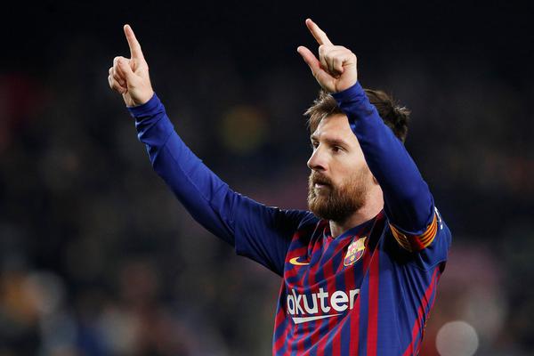 世體：弗里克已經(jīng)同意簽下坎塞洛，巴薩正在著手進行交易