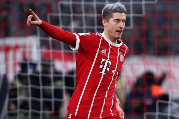 我可不只會投三分！克尼佩爾迎面帽掉馬穆 隨后滿臉震驚頗為喜感