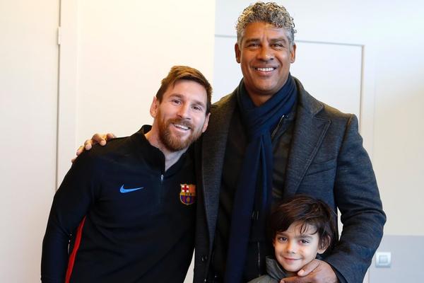 [流言板]期待回歸！美媒曬莫蘭特隔扣樂福照，配文不可復制的爆發(fā)力