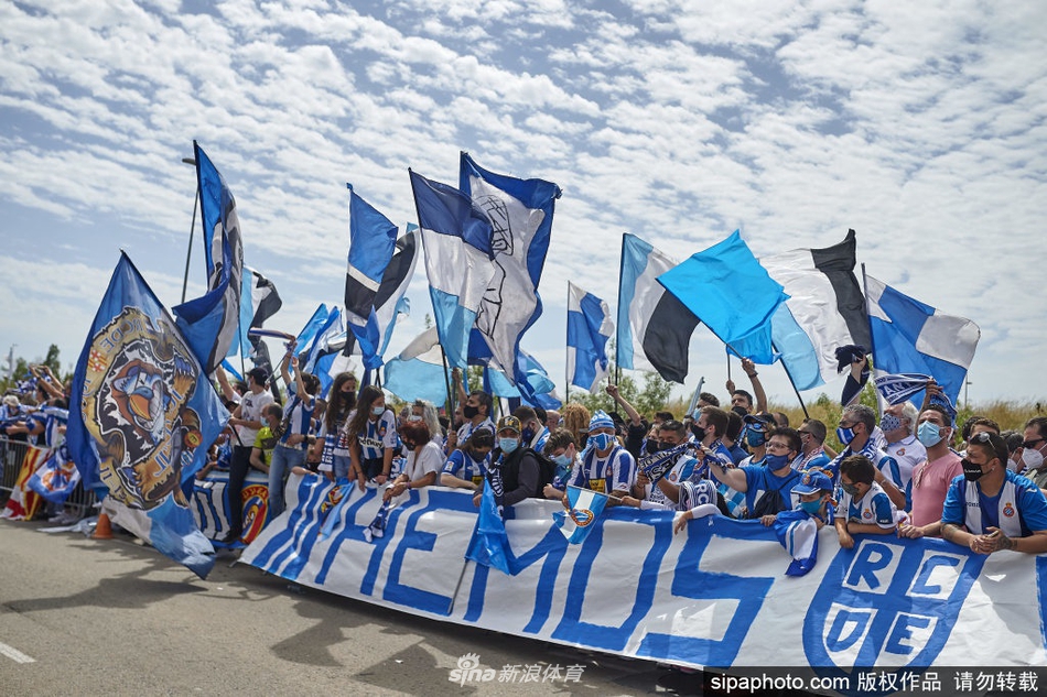 米蘭17分鐘2球落后！薩帕塔反擊中破門，米蘭客場0