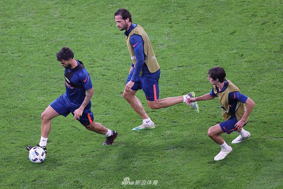 滿面春風(fēng)！奧爾莫外出就餐被采訪：一切都好，一切都很好??