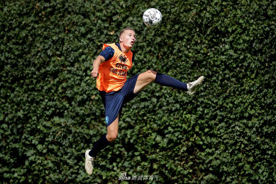 [流言板]要不別穿了？本賽季湖人身穿城市版球衣時，戰(zhàn)績?yōu)?勝7負