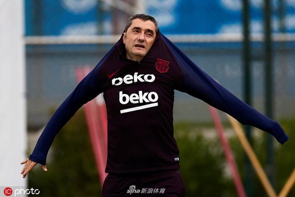 斯洛特：薩拉赫讓球隊陷困境 我謙和不代表軟弱  俱樂部必須回應(yīng)