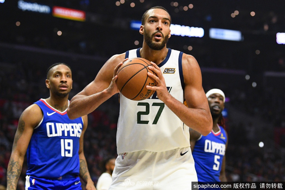 美媒發(fā)問：以下哪個組合會贏下最多冠軍？