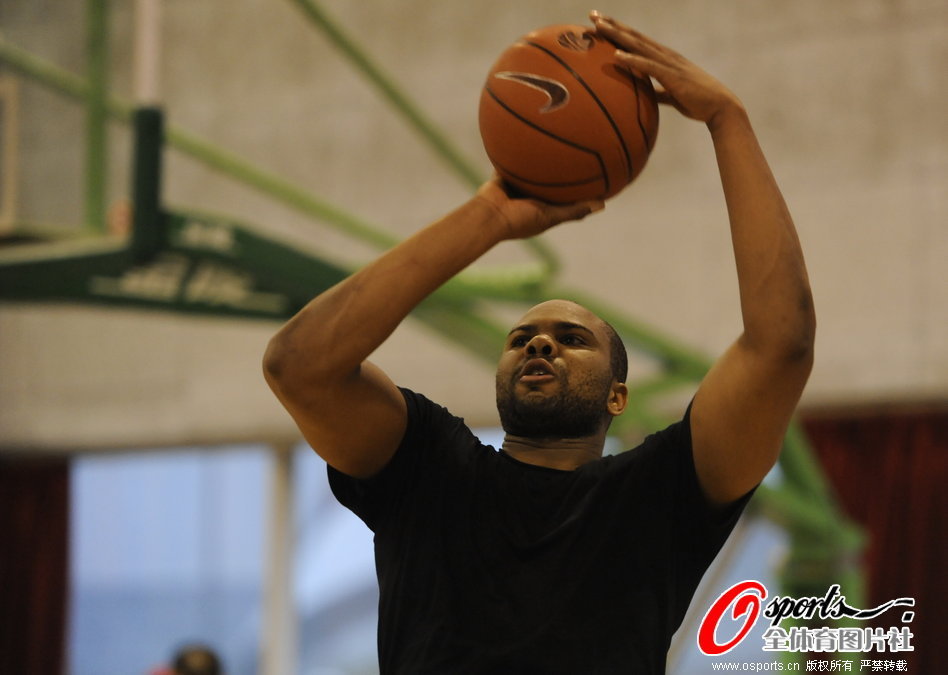 巴特勒曬出自己對員工的話：老板應(yīng)該激勵人，而不是打壓人