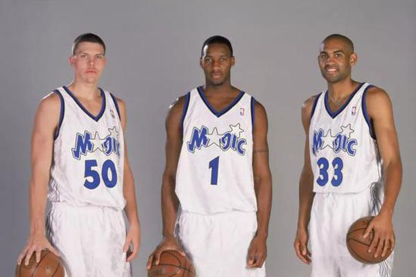 隆戈：米蘭正為約維奇尋找下家，并考慮讓球員免費轉會