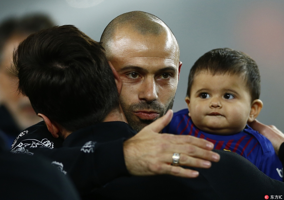 內維爾：西蒙斯那腳真的離譜 可能直接斷送范戴克的職業(yè)生涯