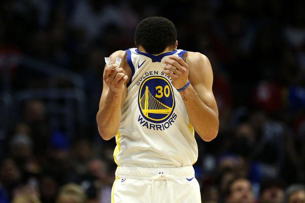 落后20分逆轉(zhuǎn)失敗！太陽主教練奧特：第三節(jié)的表現(xiàn)體現(xiàn)我們的風格