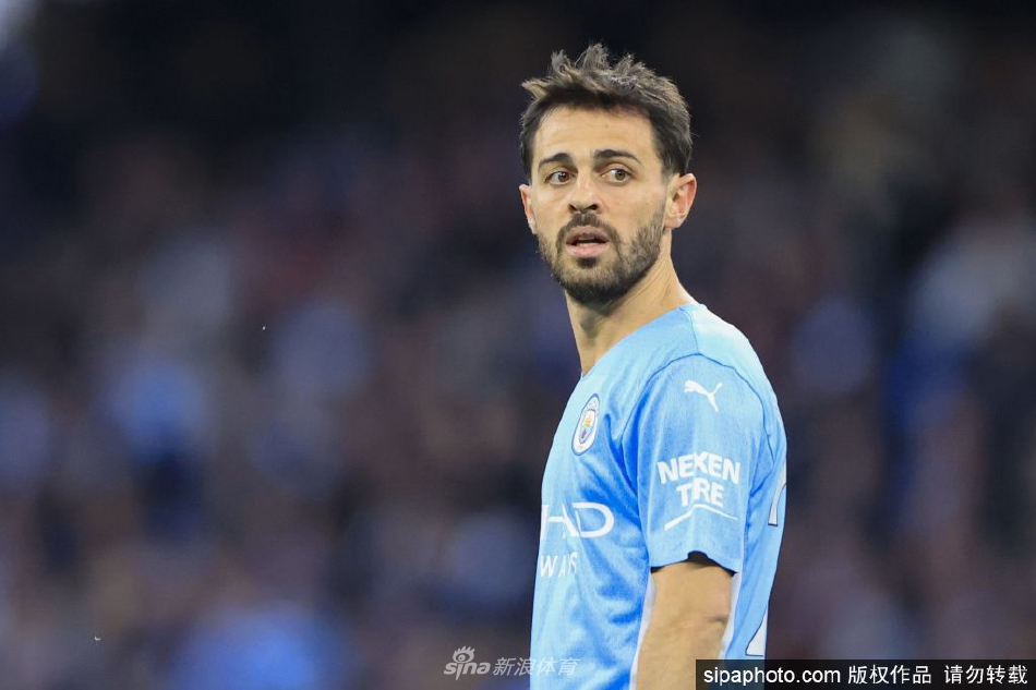 遮天蔽日！字母哥守護籃筐 騰空暴起大帽庫利巴利