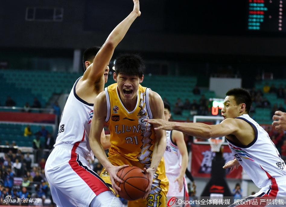 步行者VS騎士裁判報告：出現(xiàn)1次漏判 內(nèi)姆哈德擠掩護對阿倫犯規(guī)