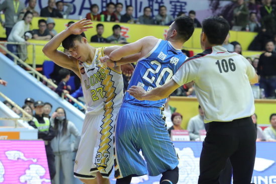 埃梅里：不認為我們能奪冠，阿森納是冠軍熱門，我們目標是爭歐戰(zhàn)