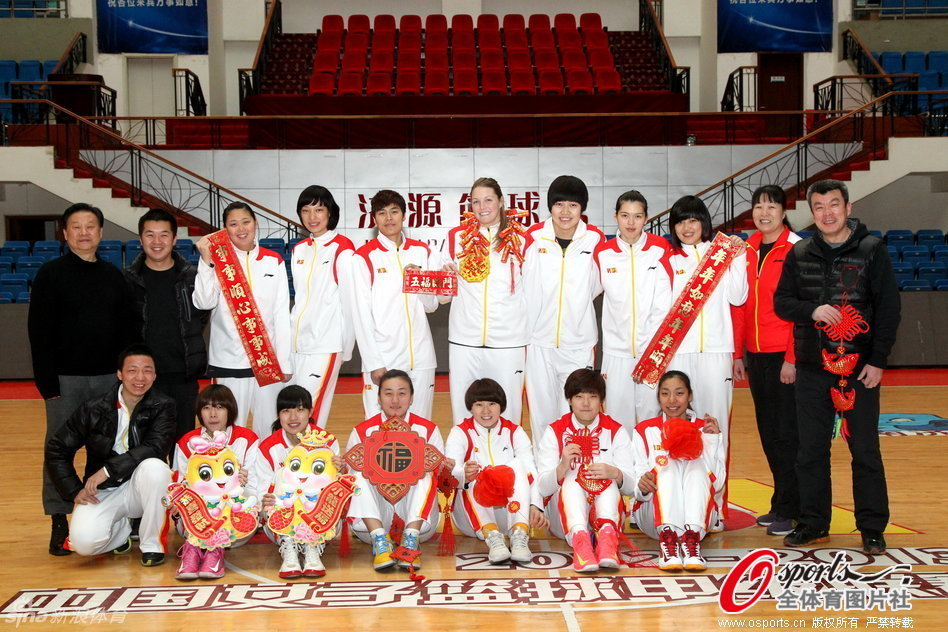 ??字母該走了？米德爾頓+CJ三分誅心 雄鹿失誤完成“自殺”！