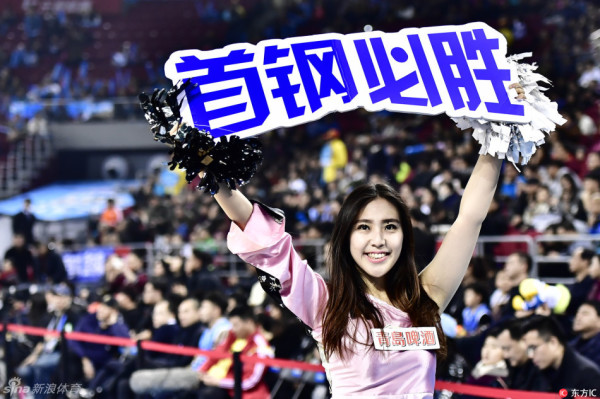 火藥味！追夢霍蘭德對抗后發(fā)生口角，隨后被隊友拉開