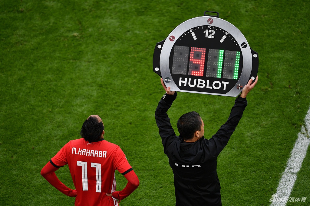 內維爾：西蒙斯那腳真的離譜 可能直接斷送范戴克的職業(yè)生涯