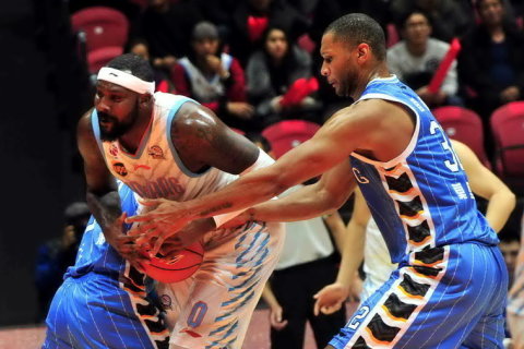 巴塞羅那當?shù)貪h堡店借用亞馬爾弟弟做宣傳：喜歡吃再送你100個地精殺手                                                                20