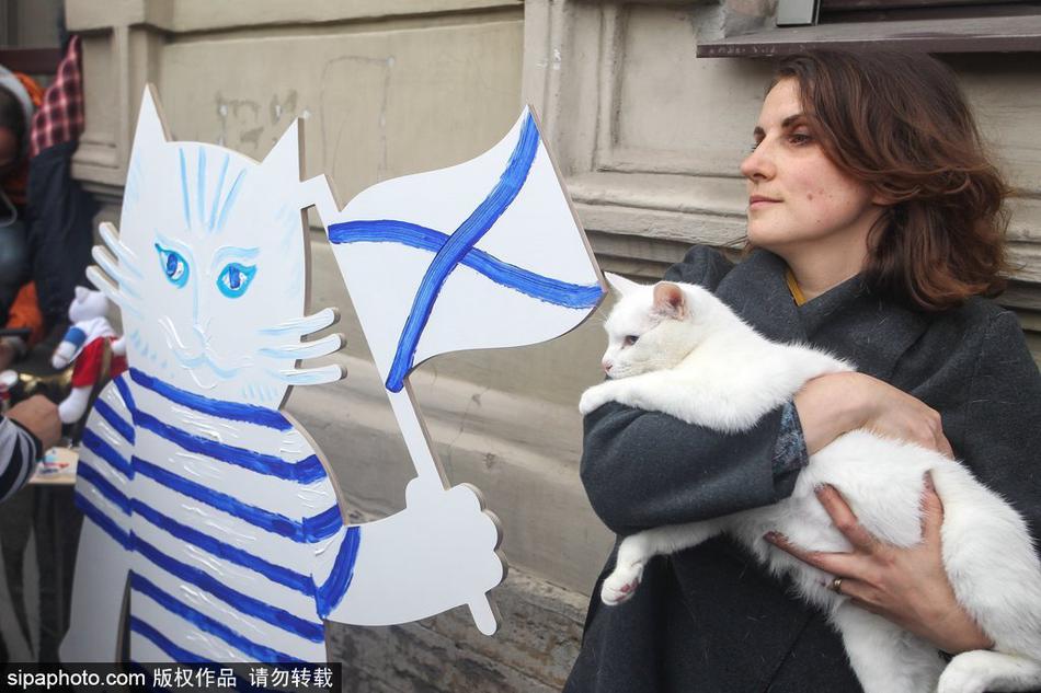 希勒：詹姆斯是藍軍追平的關鍵先生，他進球后局勢瞬間逆轉