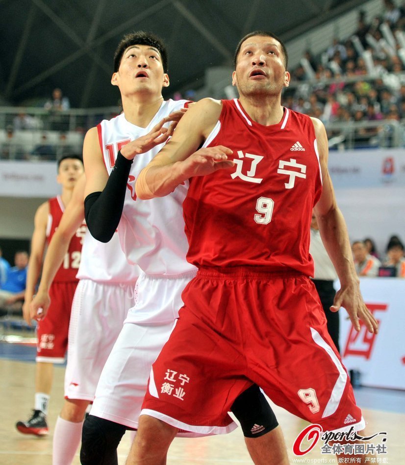 隆戈：米蘭正為約維奇尋找下家，并考慮讓球員免費轉會