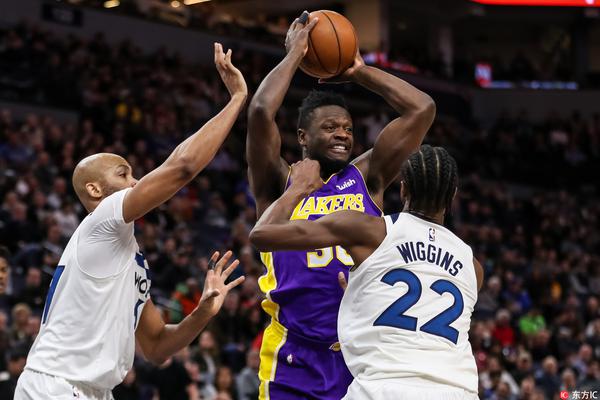 腿筋拉傷！隊記：卡梅隆·托馬斯本周末接受MRI檢查 之后更新情況