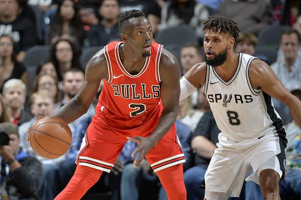 德天空：拜仁二隊中場費爾南德斯已經(jīng)恢復(fù)，目前回歸球隊訓(xùn)練