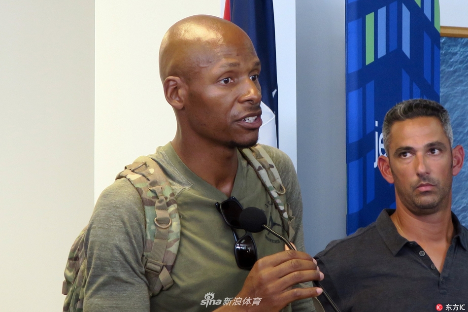 多少人因為這場入坑？大羅談夢劇場戴帽：所有曼聯(lián)球迷都為我鼓掌