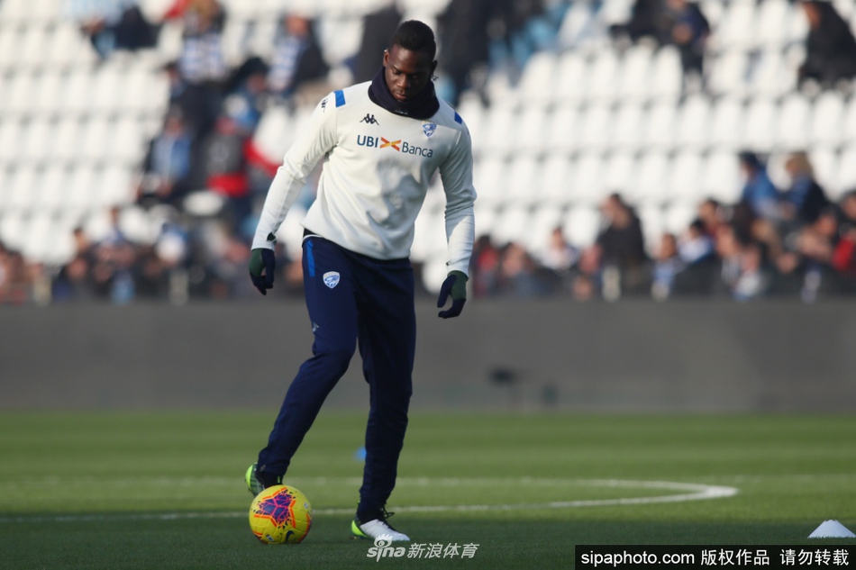 [流言板]狀態(tài)低迷！克勒貝爾全場4中1，三分3中0，得到2分4籃板1助攻