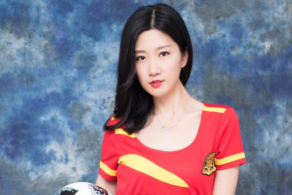 2025年10月8日 11:40:06 | 體育24小時熱點                 據(jù)《太陽報》報道，阿莫林期待拉門斯能成為曼聯(lián)的庫爾圖瓦，對這名球員像父親般關心。俱樂部消息人士表示，阿莫林