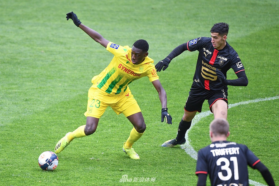 小法：迪奧帶傷被塞內(nèi)加爾征召結(jié)果現(xiàn)在又傷了，他不該參加非洲杯