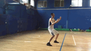 依舊替補？詹俊：今晚還是讓維爾茨搭?；倏?，薩拉赫替補更合理