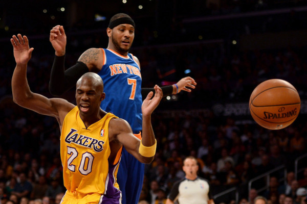 想啥呢？弗拉門戈官宣主帥續(xù)約鬧烏龍，加上馬競中場卡爾多索照片