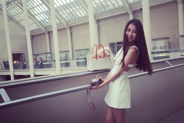 內維爾：西蒙斯那腳真的離譜 可能直接斷送范戴克的職業(yè)生涯